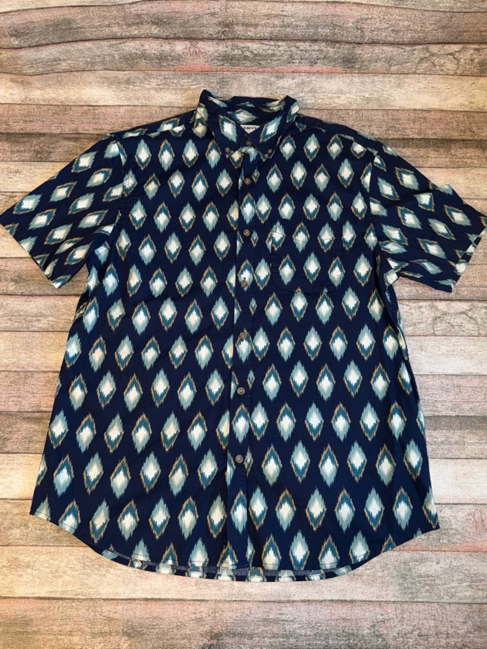 Old Navy Navy Short-Sleeve Button-Up with Teal & White Diamond Print